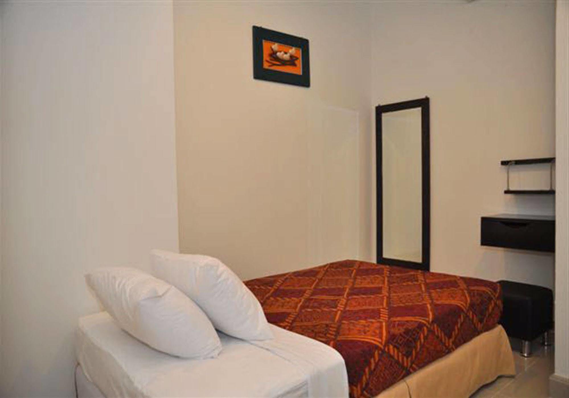 Old Budget Hotel Джордж Таун Екстериор снимка