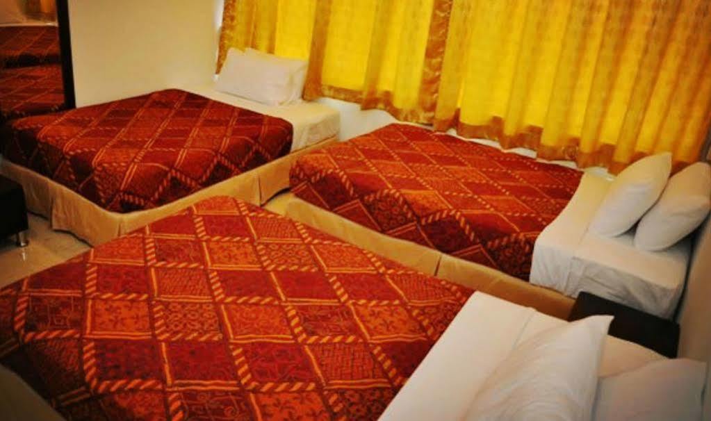 Old Budget Hotel Джордж Таун Екстериор снимка